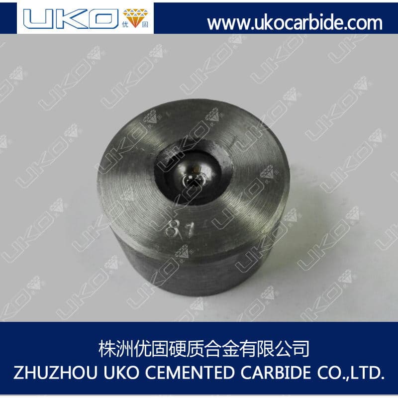 Long life cemented carbide wire drawing dies